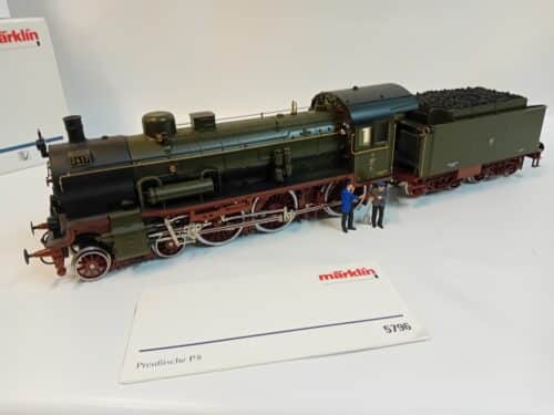 Märklin 5796 Stoomlocomotief met tender P8