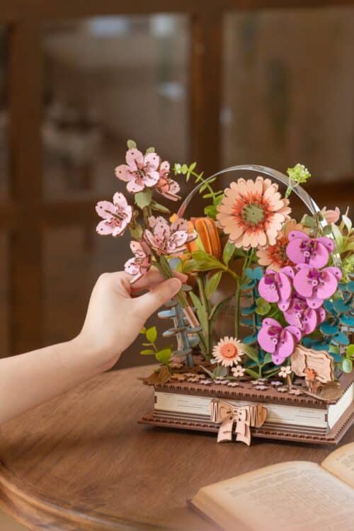 Robotime Wooden Blooming Book TW04H