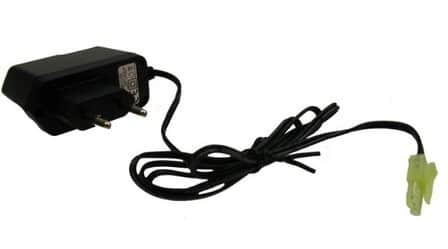 Torro 8041 accu lader met tamiya mini stekkervoor torro tanks