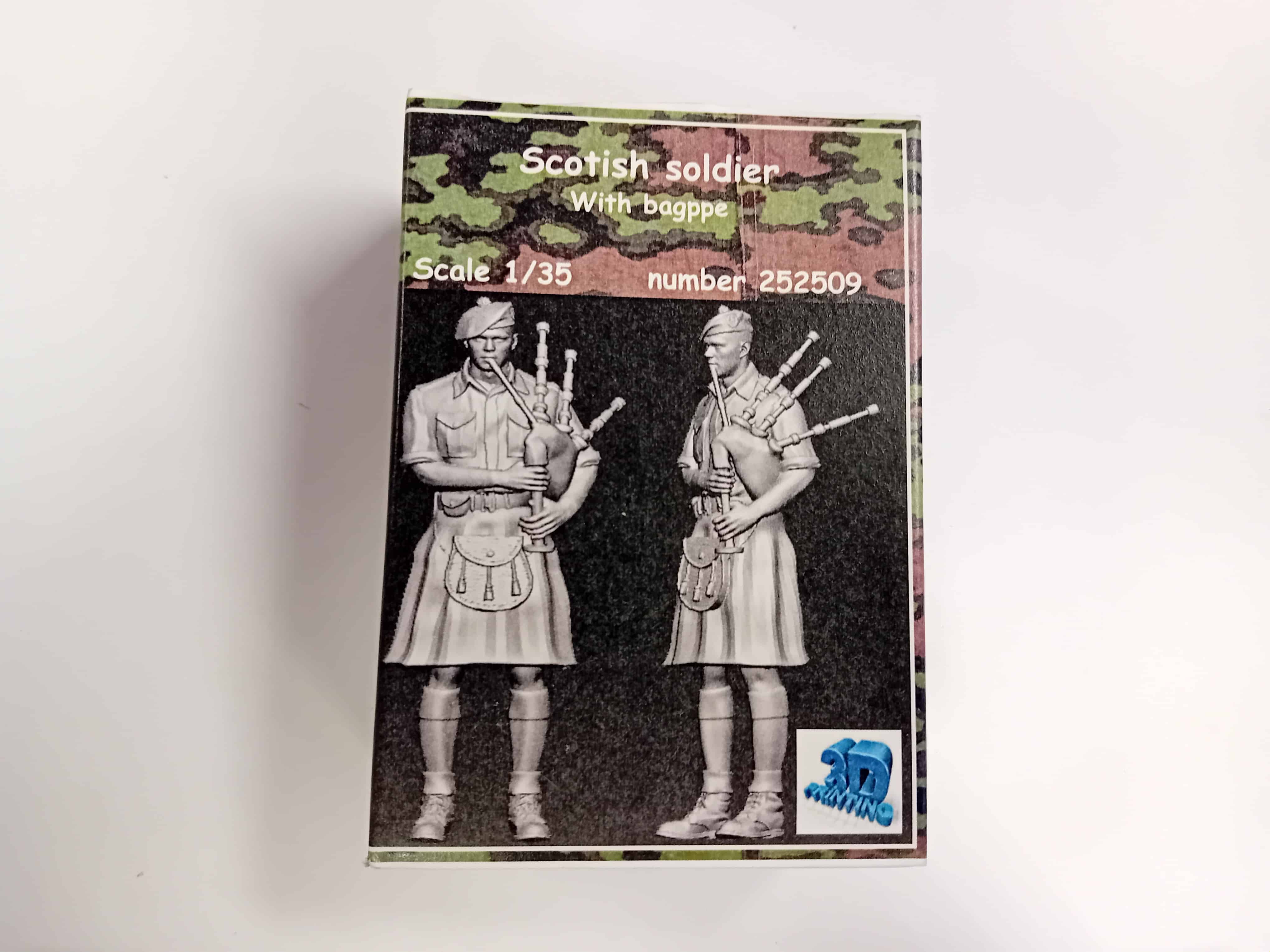 Frontline scale models 252509 5 Scottish soldier with bagpipes