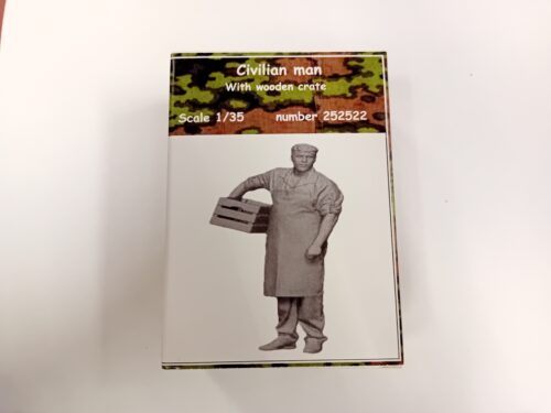 Frontline scale models 252522 Civilian man with wooden crate