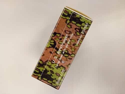 Frontline scale models 252540 US paratrooper lying down