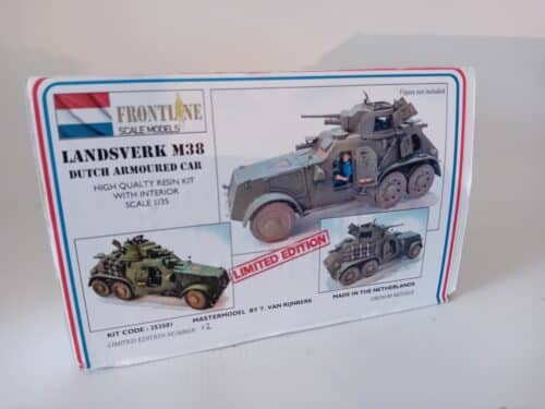 Frontline scale models 253501 Landsverk m38 with interior