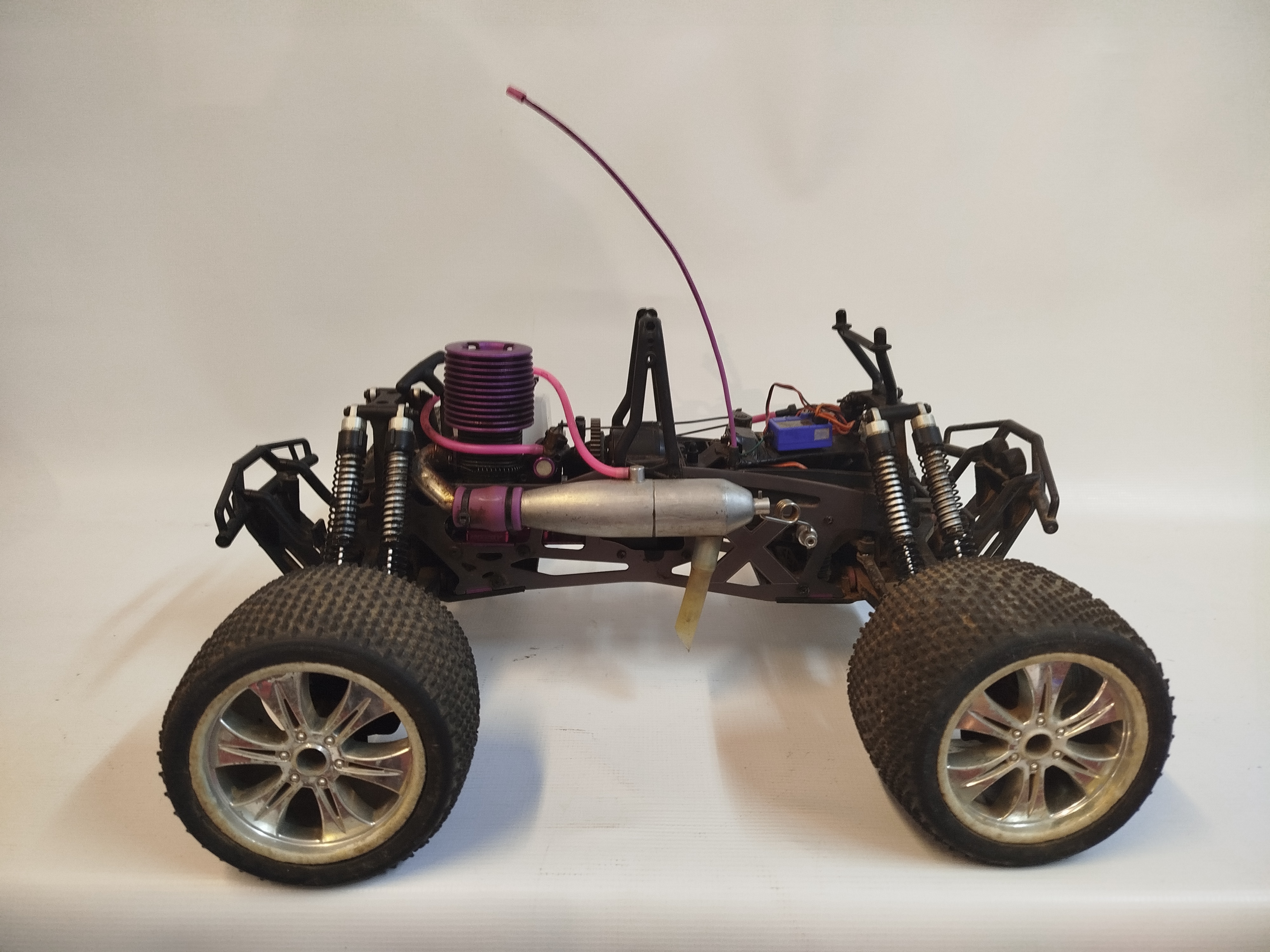 Gebruikte HPI Savage nitro auto