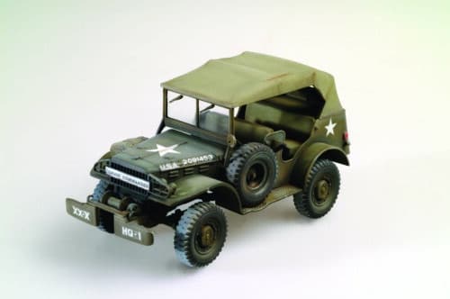 Italeri 228 Dodge staff car WC56