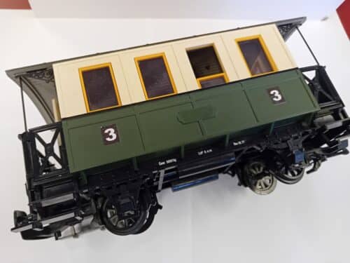 LGB 3010 Personenwagen 3 Klasse groen beige