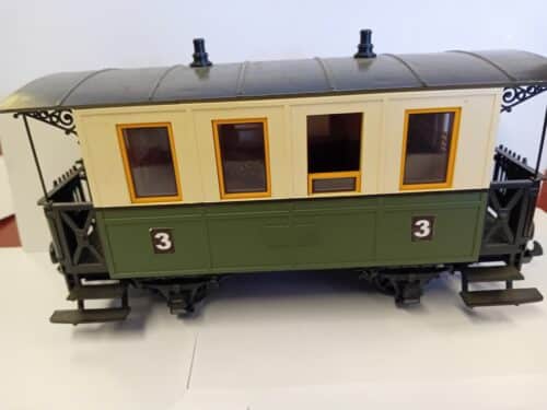 LGB 3010 Personenwagen 3 Klasse groen beige
