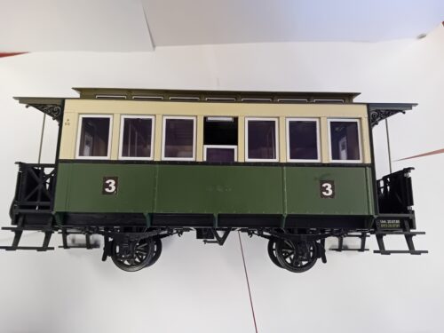 LGB 30200 Personenwagen 3 Klasse groen beige