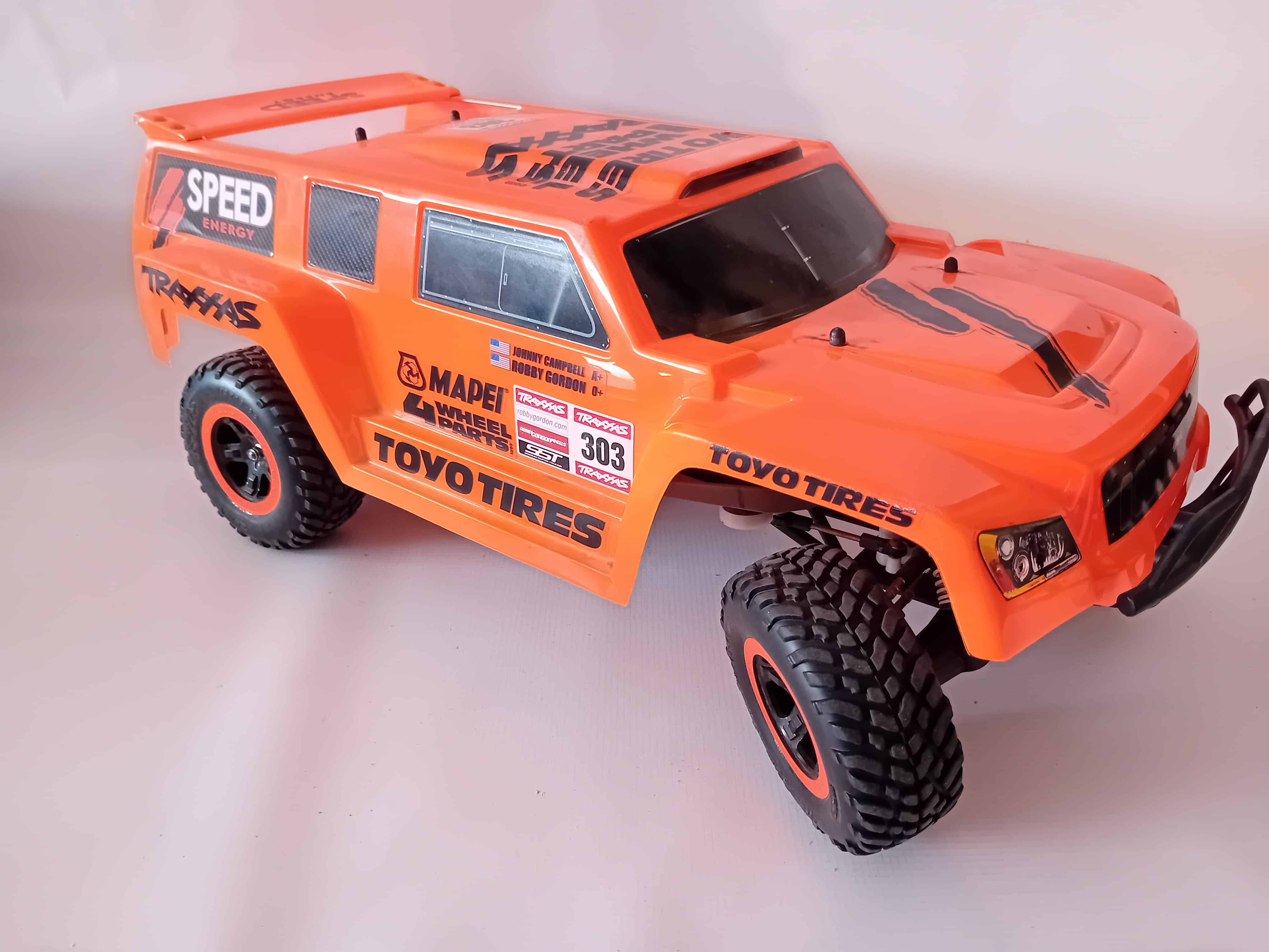 Traxxas 58044-1 Slash Robby Gordon dakar edition tweedehands