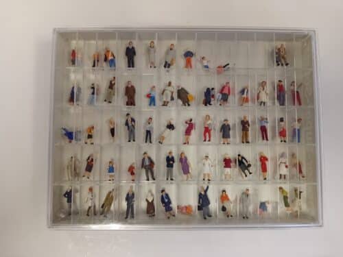 Preiser 13002 H0 100 stuks Megaset figuren op straten en pleinen, mist 3 figuren