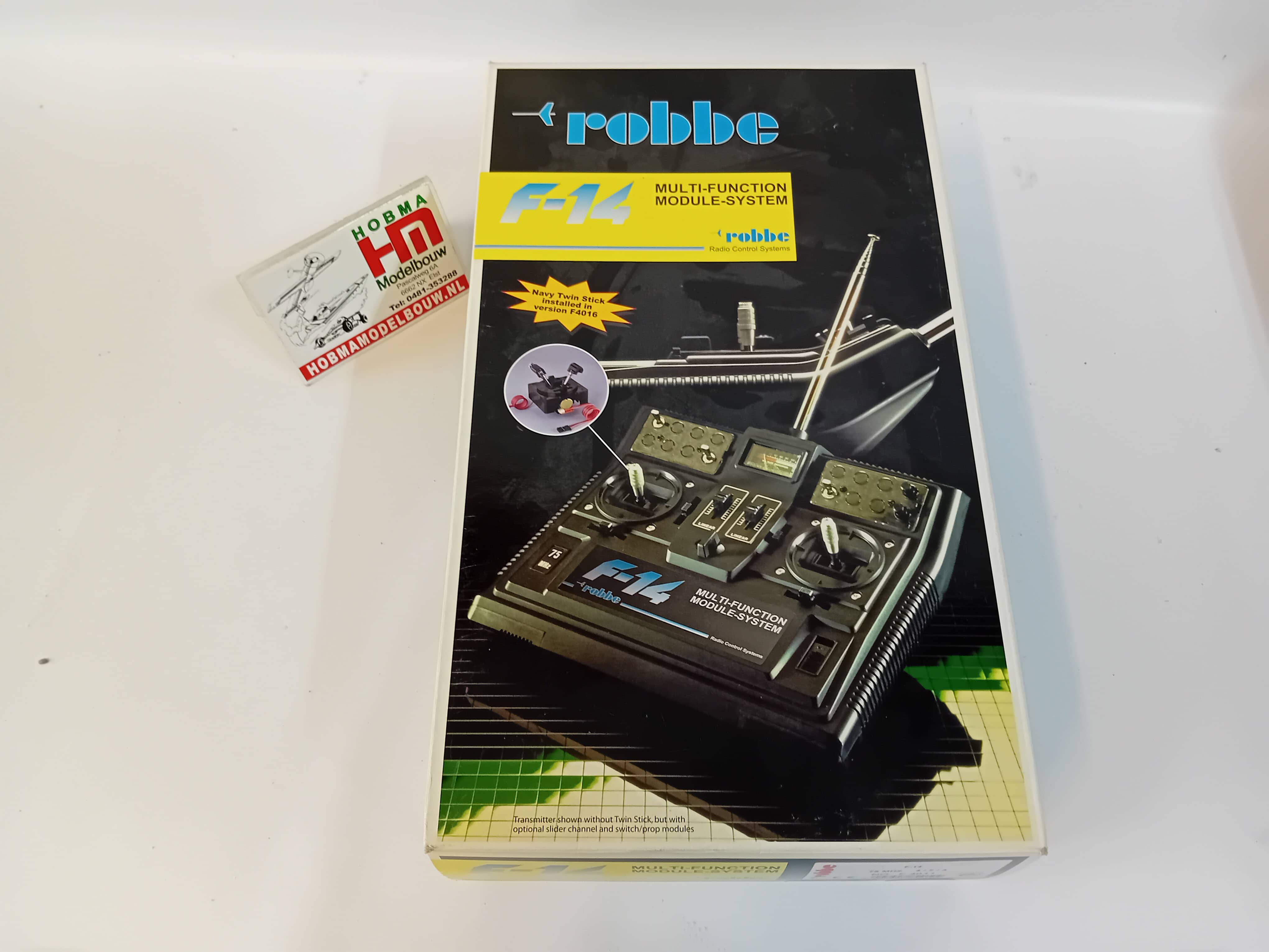 Robbefutaba f4011 F14 zender en ontvanger 75 Mhz met 3 servo's