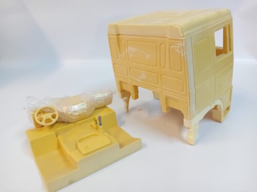 DAF Comfort resin cabin for Wedico trucks 1:16 Samo Cabins