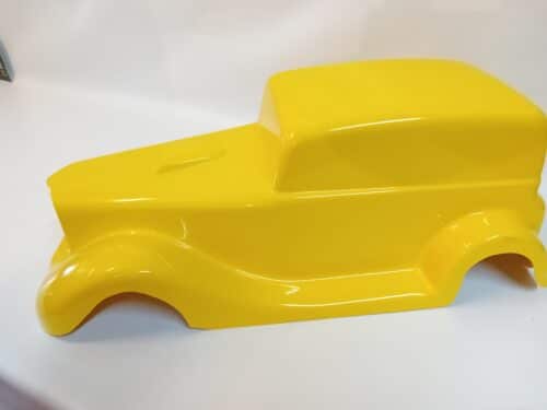 Gele hotrod body voor RC auto lengte 65 cm, breedte 30, hoogte 25 cm
