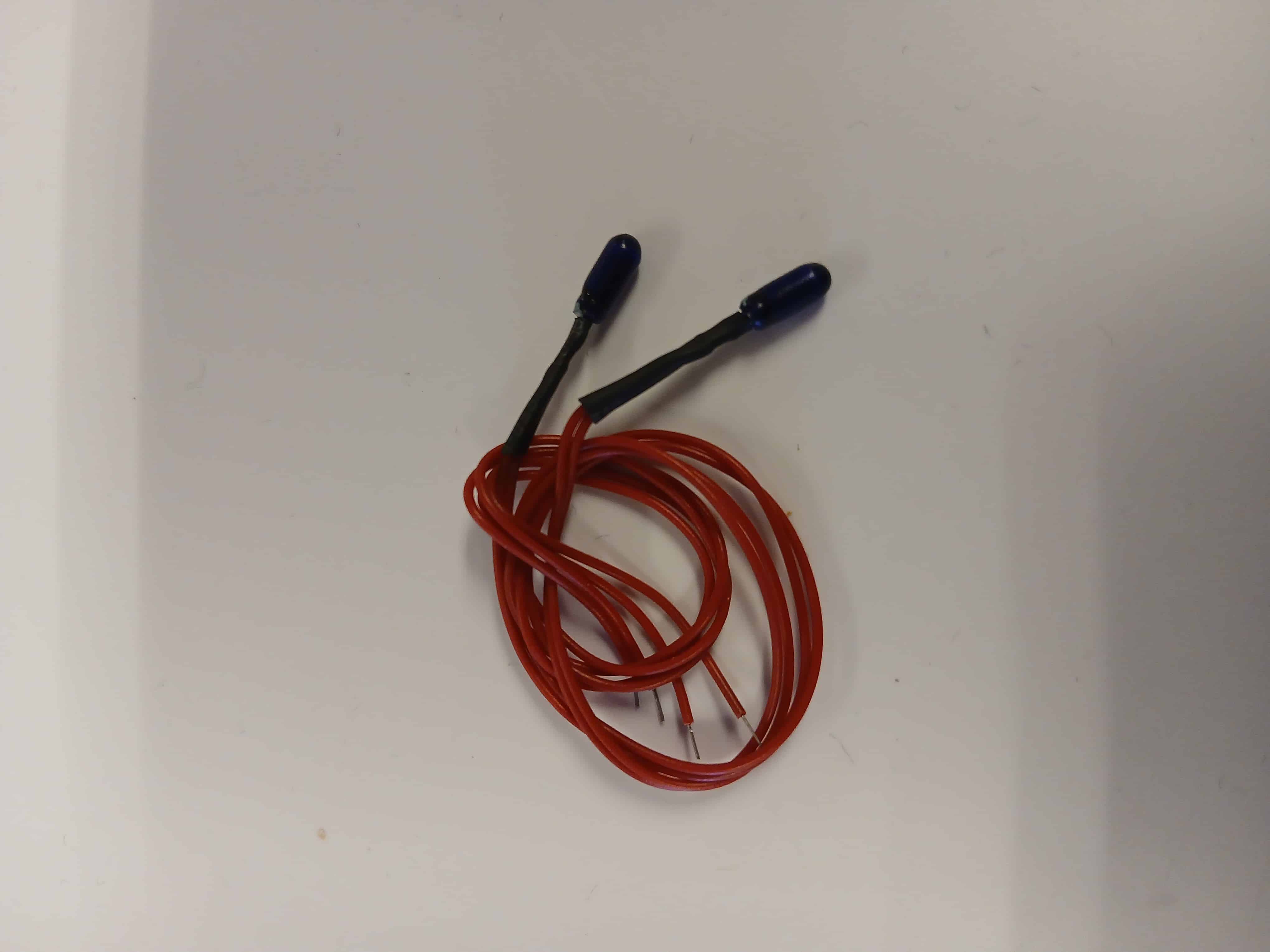 Draadlampjes blauw 3 mm. 12 V 2 st